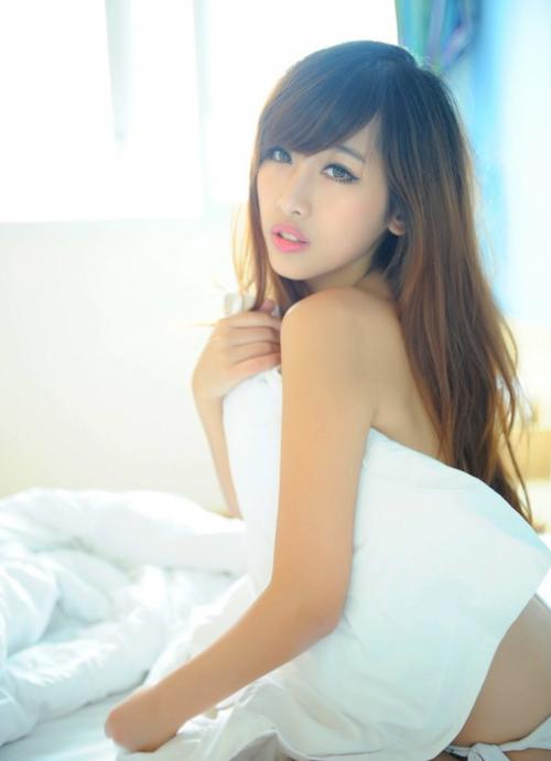 Cute little girl on bed
cute-pretty-girl-white-bed.jpg [Hot/Pretty Girls Beauties]

File Size (KB): 30.6 KB
Last Modified: November 26 2021 18:31:48
