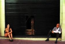 阿根廷嫩模为艺术全裸上街 曾遭逮捕<br />阿根廷女模特儿布林迪希丝毫不畏惧的贯彻她的艺术理念，全裸走上街头。新浪娱乐讯 据台湾媒体报道<br />http://t.co/3ehHDwEmiJ http://t.co/VyV2KB5YiY