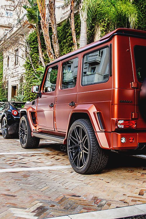 visualechoess: Mercedes-Benz Brabus G V12 S - by: jsupercars
