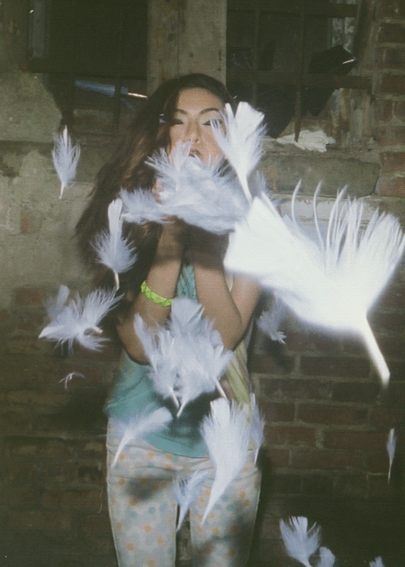 punksntdead: 3D My feathers for you.
