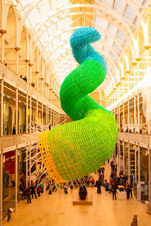 itscolossal: Artist Jason Hackenwerth Unveils Massive New Balloon Sculpture at Edinburgh International Science Festival @tumb.epicks.item.139063193954872.ws