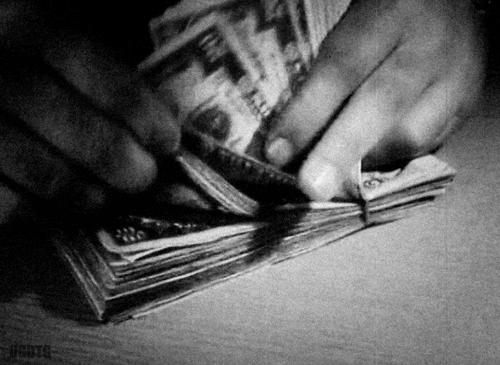 un-gif-dans-ta-gueule: Money, money, moneyâ¦ @tumb.epicks.item.394550458353385.ws