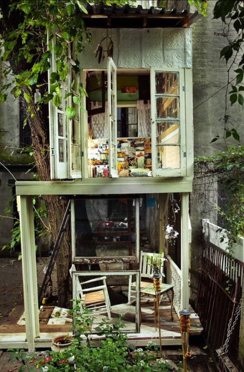 A Treehouse in Brooklyn. A 40-square-foot waterproof and... (Tree Houses)