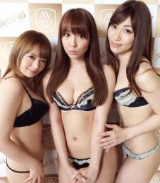 3 girls bekini.jpg 美女 Pretty Girls