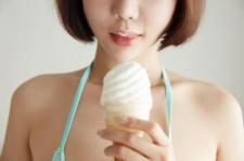 巨乳美女李梦婷舔冰淇淋表情销魂(图20)