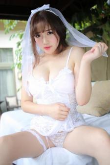 美媛馆性感新娘白色婚纱系列写真(图9)