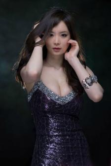 韩国大胸美女模特