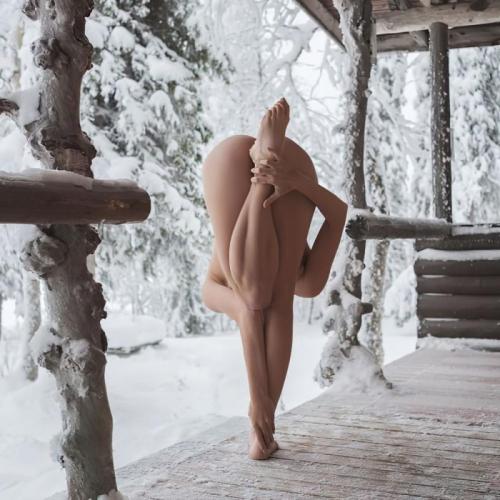 Snow yoga
oxcjega.jpg [[Adult Only (Sexy)]]

File Size (KB): 140.42 KB
Last Modified: November 26 2021 18:39:20
