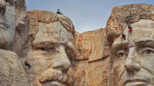 Park service employees inspecting Mount Rushmore National Memorial, South Dakota (© Universal Images Group via Getty Images) Bing Everyday Wallpaper 2021-09-07
/tmp/UploadBetapdFIEv [Bing Everyday Wall Paper 2021-09-07] url = http://www.bing.com/th?id=OHR.MRInspection_EN-US3269447998_1920x1080.jpg

File Size (KB): 326.52 KB
Last Modified: November 26 2021 18:34:21
