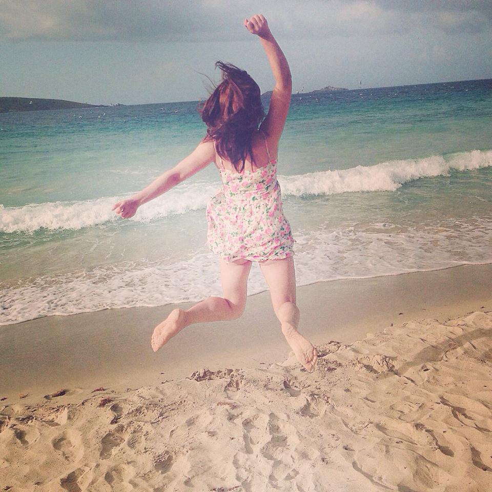 Jumping high, jumping-towards-the-sea.jpg [Blue Sky, Views]