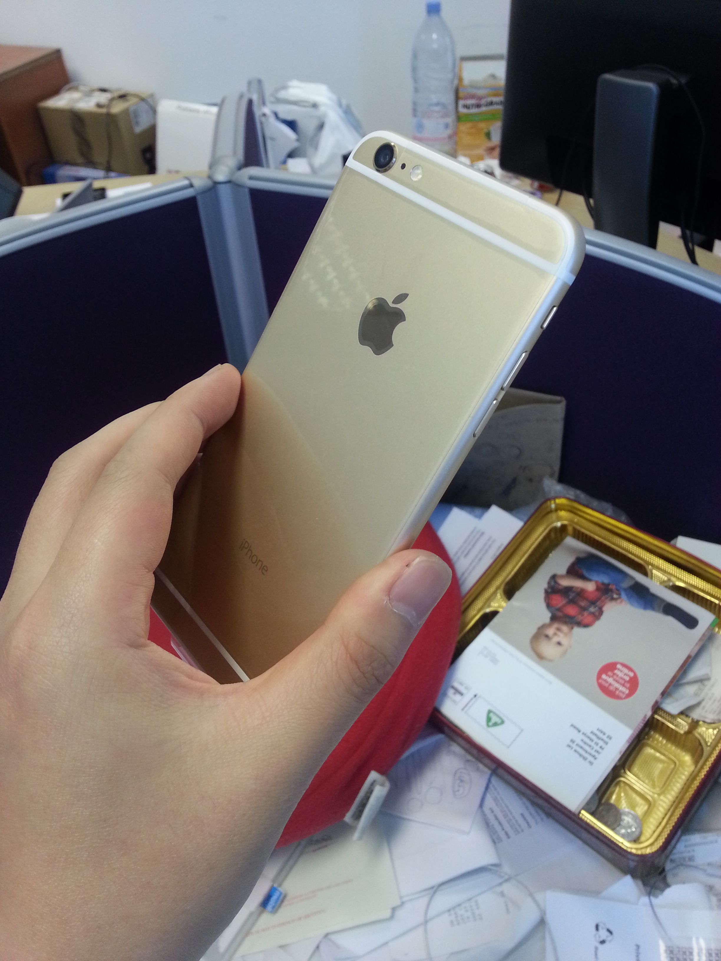 iphone6 plus 64GB 699 pounds uk, iphone6plus-back.jpg [Computers and Technology]
