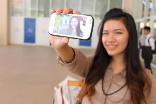 Selfie - A selfie is a self-portrait photograph, typically taken with a hand-held digital camera or camera phone http://t.co/ExHV4BrAaR
/tmp/UploadBetakUbhgV [Selfie (Self-Portrait Photograph)]

File Size (KB): 22.23 KB
Last Modified: November 26 2021 18:31:28
