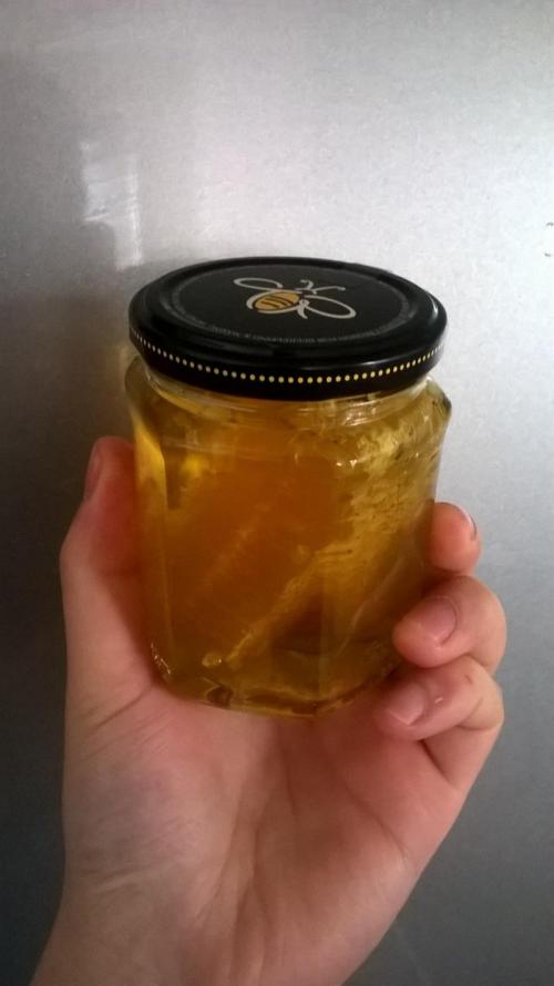 Honey Recommended
honey.jpg [Food and Drink]

File Size (KB): 110.14 KB
Last Modified: November 26 2021 18:32:04
