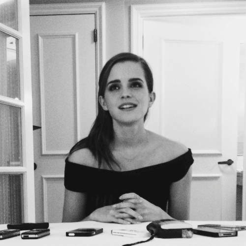 forthosewhocravefashion: Emma Watson being interviewed in LA to promote her upcoming Noah (Jan 18th, 2014)