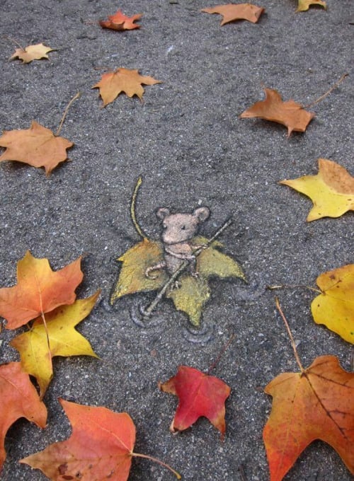 fall-leaves-haunted-trees:<br /><br />Chalk art. (A Season of Falling Leaves)
