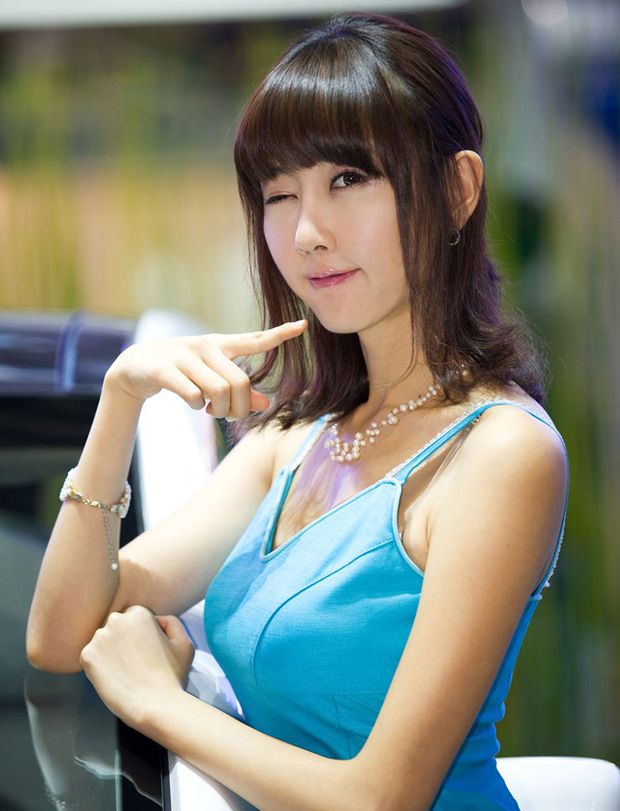 可爱韩国车模崔星儿车展写真图片(图13), TQ9UEu [车模 妹纸 Car Models] url = http://7su.me/wp-content/uploads/zngirls/2016/08/31/00/2016083116686.jpg