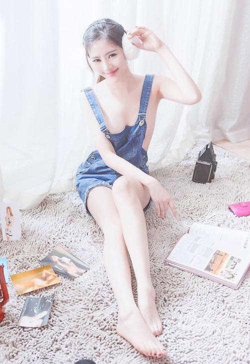 嫩模李昔雨白色耳罩笑容脸上尽现(图2)
/tmp/UploadBetagMB4DF [清纯 妹子 Cute Ladies] url = http://7su.me/wp-content/uploads/zngirls/2016/08/31/00/2016083115209.jpg

File Size (KB): 181.87 KB
Last Modified: November 26 2021 17:52:38
