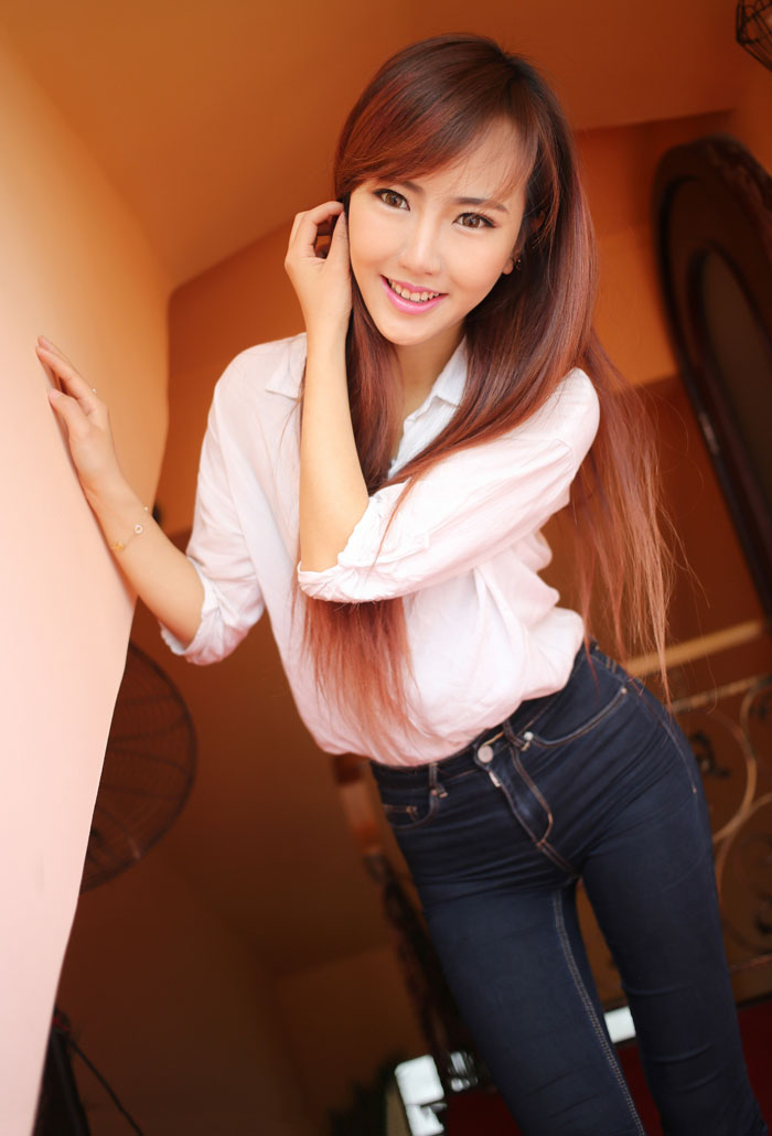 优星馆赵婉妮甜美笑容令人着迷(图13), EE2Gd5 [清纯 妹子 Cute Ladies] url = http://7su.me/wp-content/uploads/zngirls/2016/08/31/00/2016083114441.jpg