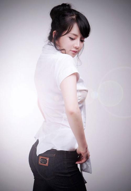 韩国性感美女车模林智慧(图12)
/tmp/UploadBetarXWPHR [车模 妹纸 Car Models] url = http://7su.me/wp-content/uploads/zngirls/2016/08/31/00/2016083116604.jpg

File Size (KB): 36.09 KB
Last Modified: November 26 2021 17:38:12
