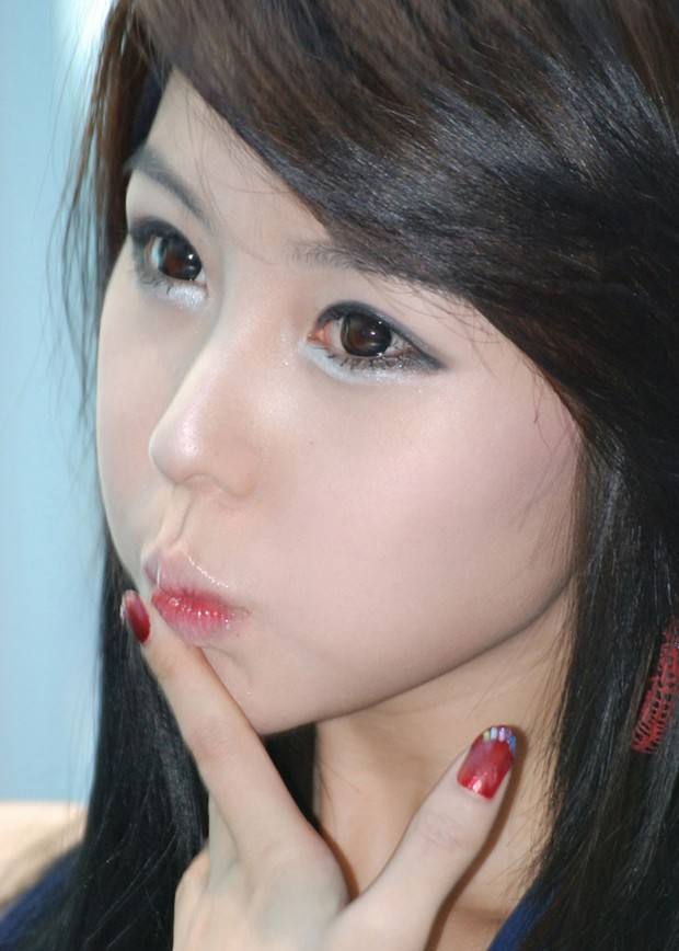 韩国人气车模黄美姬车展上扮嫩图(图6), kLZvaX [车模 妹纸 Car Models] url = http://7su.me/wp-content/uploads/zngirls/2016/08/31/00/2016083115842.jpg