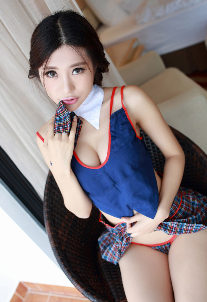 学生妹绮里嘉Ula大胆玩制服诱惑(图15), zft2A1 [性感 妹子 Sexy Girls] url = http://7su.me/wp-content/uploads/zngirls/2016/08/30/10/201608304562.jpg