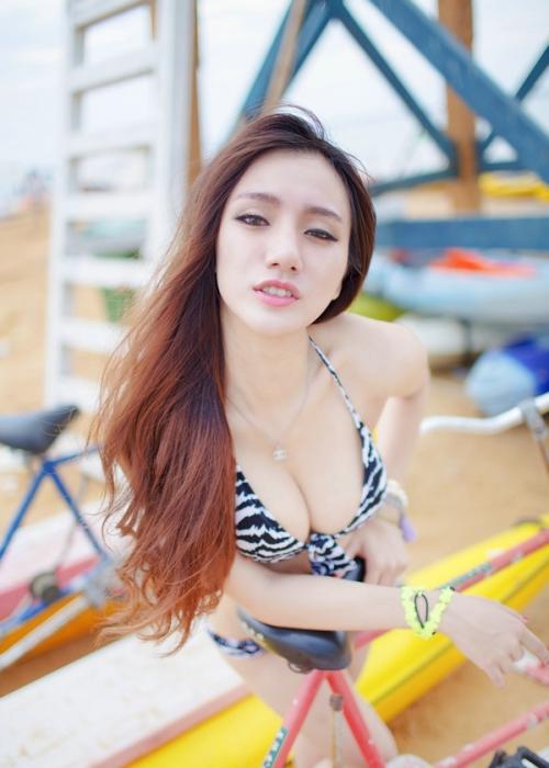 清新比基尼美女在沙滩边度过悠闲甜美的好时光 性感 妹子 Sexy Girls
/tmp/UploadBetapo3eEd [性感 妹子 Sexy Girls] url = http://7su.me/wp-content/uploads/zngirls/2016/08/31/01/2016083118465.jpg

File Size (KB): 126.49 KB
Last Modified: November 26 2021 17:44:59
