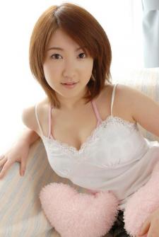日本最年轻的性感女优小島琴美(图1)