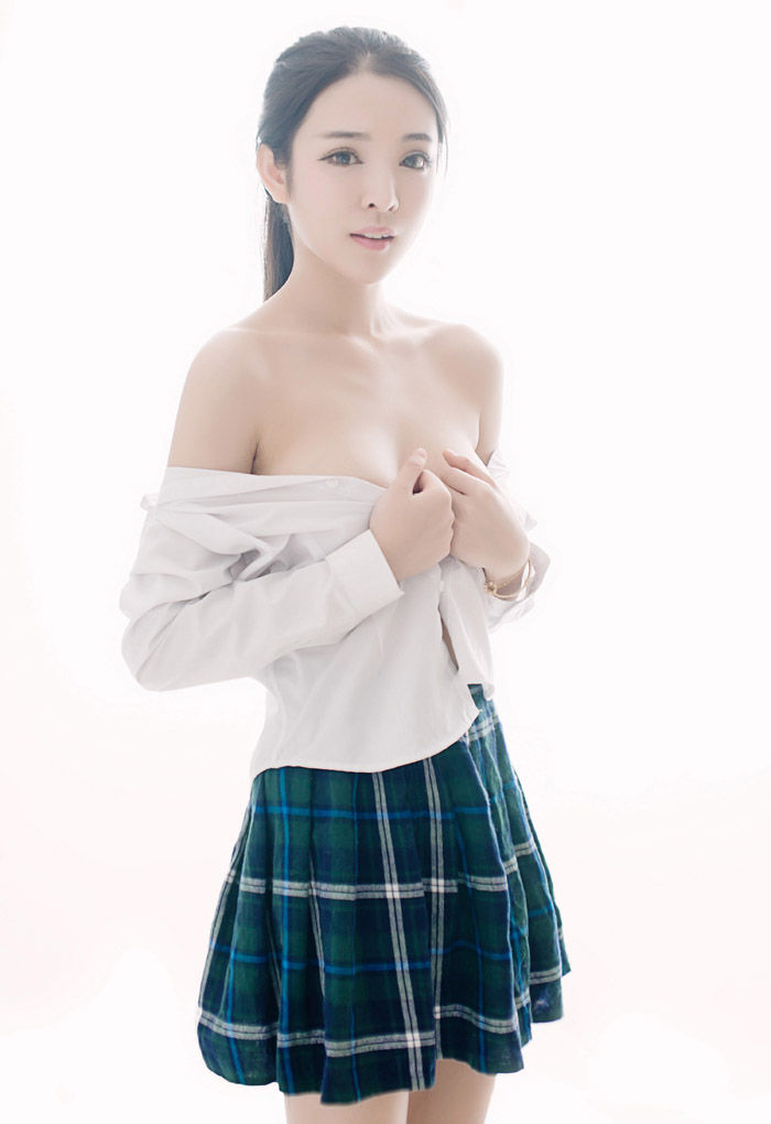 清新玉女陈大榕学生装清纯写真照(图5), CrYuuc [清纯 妹子 Cute Ladies] url = http://7su.me/wp-content/uploads/zngirls/2016/08/31/00/2016083115286.jpg