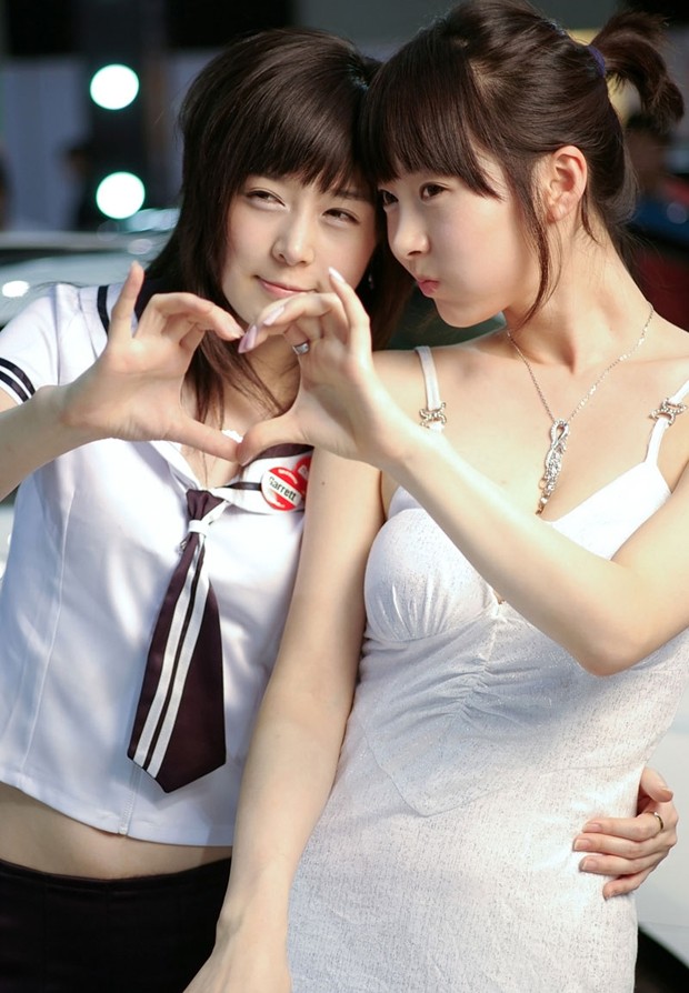 看不够的迷人韩国美女车模—韩敏智(图9), 2lp4IE [车模 妹纸 Car Models] url = http://7su.me/wp-content/uploads/zngirls/2016/08/31/00/2016083116304.jpg