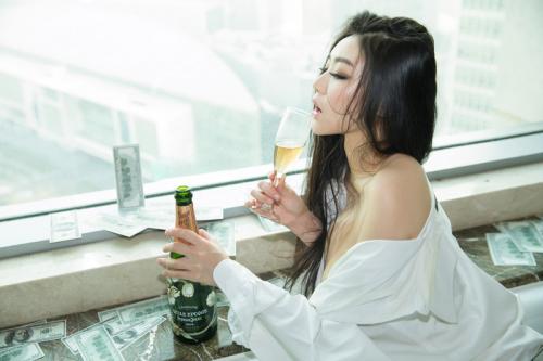 尤果美女许文婷兔兔制服写真(图14)
/tmp/UploadBetaqkqOCH [性感 妹子 Sexy Girls] url = http://7su.me/wp-content/uploads/zngirls/2016/08/31/00/2016083126030.jpg

File Size (KB): 85 KB
Last Modified: November 26 2021 17:43:39
