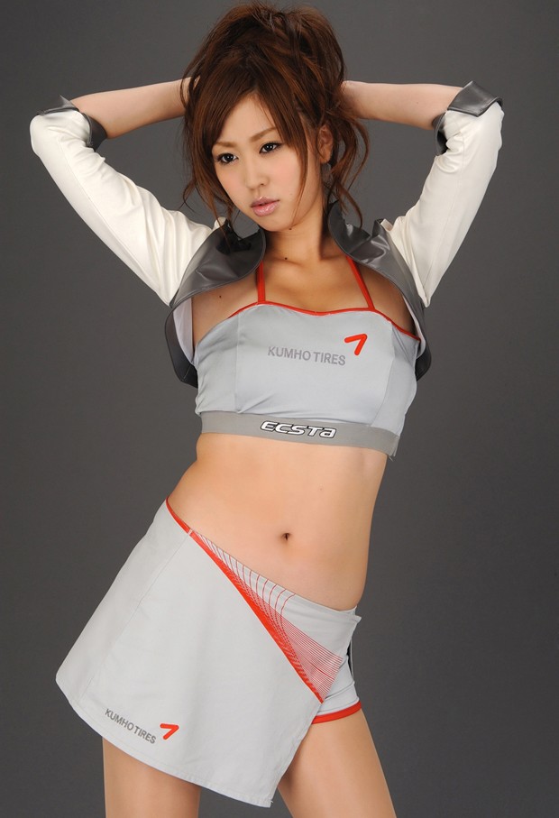 日本机车宝贝瀬长奈津実秀乳沟(图2), AY0aya [车模 妹纸 Car Models] url = http://7su.me/wp-content/uploads/zngirls/2016/08/31/00/2016083116081.jpg