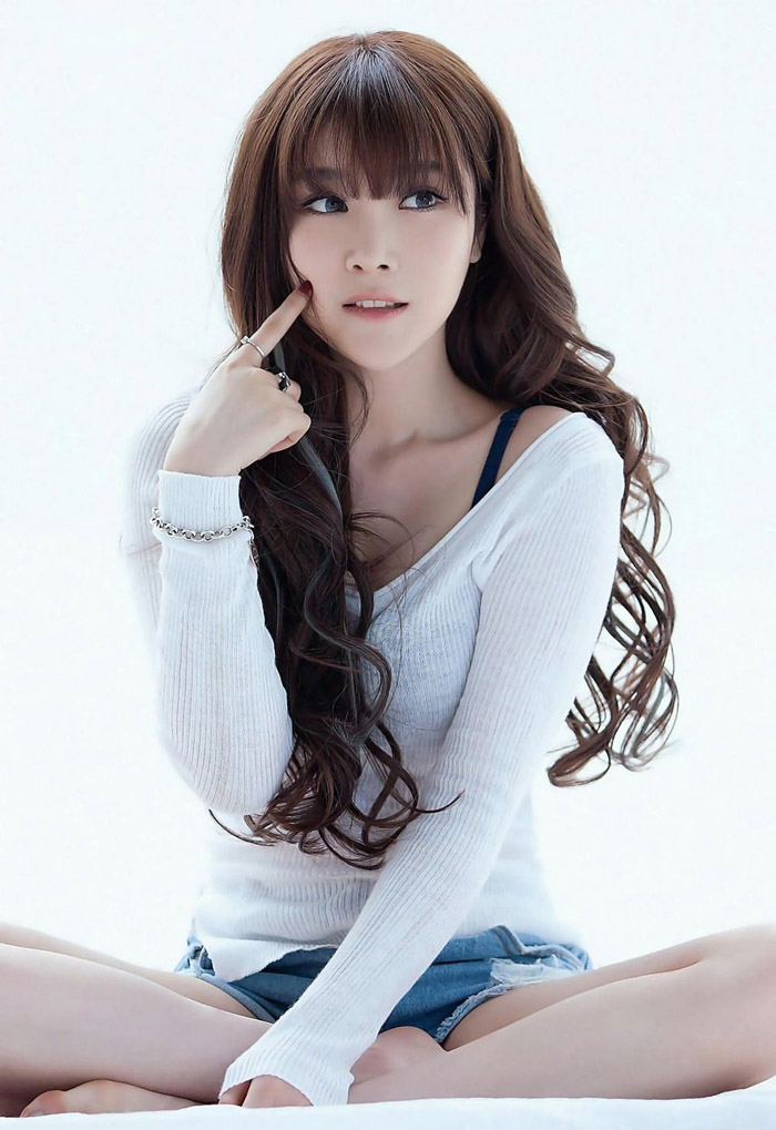 清纯美女牛仔短裤长发照(图1), xy4smr [清纯 妹子 Cute Ladies] url = http://7su.me/wp-content/uploads/zngirls/2016/08/31/00/2016083115458.jpg
