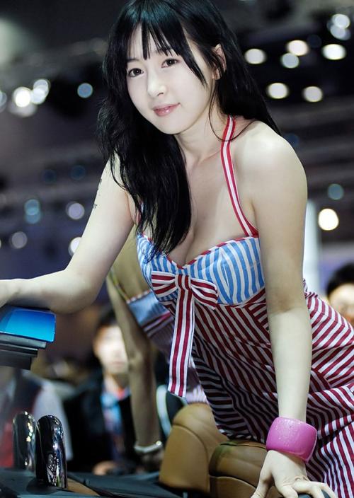 甜美制服mm李佳娜性感车展秀(图17)
/tmp/UploadBetagWA1Y2 [车模 妹纸 Car Models] url = http://7su.me/wp-content/uploads/zngirls/2016/08/31/00/2016083116194.jpg

File Size (KB): 132.45 KB
Last Modified: November 26 2021 17:53:36
