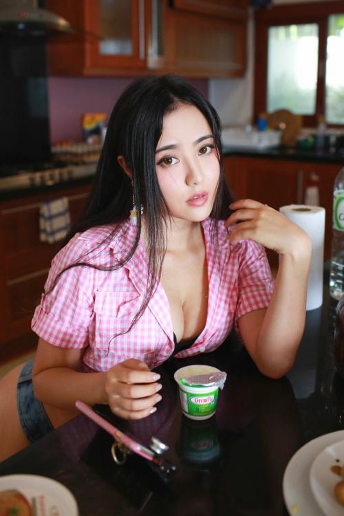 姿色性感尤物玛鲁娜胸大腿长屁股翘(图10)
/tmp/UploadBetaKBOMRM [性感 妹子 Sexy Girls] url = http://7su.me/wp-content/uploads/zngirls/2016/08/29/201608296102.jpg

File Size (KB): 99.94 KB
Last Modified: November 26 2021 18:09:56
