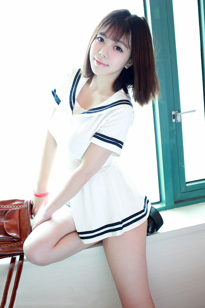 巨乳刘飞儿白色制服凸点照诱惑十足(图4), knH5gU [性感 妹子 Sexy Girls] url = http://7su.me/wp-content/uploads/zngirls/2016/08/29/201608298769.jpg