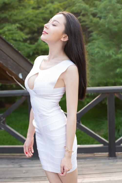 尤果慕羽茜翘臀白色连体服巨乳尽现(图22)
/tmp/UploadBetaplfsre [性感 妹子 Sexy Girls] url = http://7su.me/wp-content/uploads/zngirls/2016/08/30/10/20160830872.jpg

File Size (KB): 97.38 KB
Last Modified: November 26 2021 18:09:09
