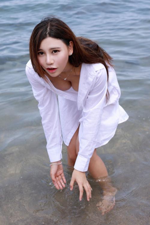 丁字裤妹子楚楚Milk诱惑沙滩图片(图7)
/tmp/UploadBetaiQ5FOb [性感 妹子 Sexy Girls] url = http://7su.me/wp-content/uploads/zngirls/2016/08/29/201608298574.jpg

File Size (KB): 104.96 KB
Last Modified: November 26 2021 18:08:57
