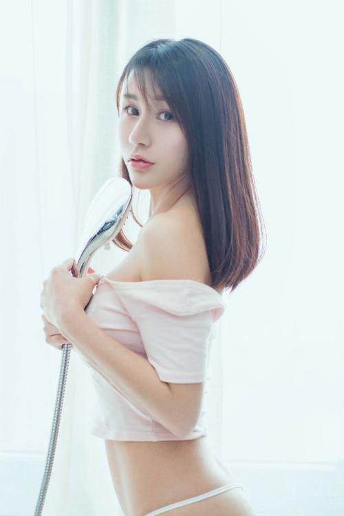 气质嫩模宋梓诺酒店穿丁字裤秀玉臀(图19)
/tmp/UploadBeta4T0NCD [性感 妹子 Sexy Girls] url = http://7su.me/wp-content/uploads/zngirls/2016/08/29/201608292117.jpg

File Size (KB): 44.27 KB
Last Modified: November 26 2021 18:17:32
