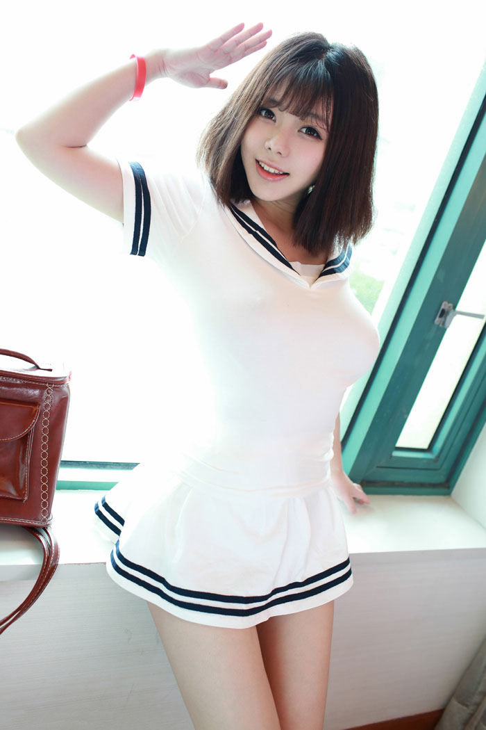 巨乳刘飞儿白色制服凸点照诱惑十足(图12), 44BwSF [性感 妹子 Sexy Girls] url = http://7su.me/wp-content/uploads/zngirls/2016/08/29/201608298793.jpg