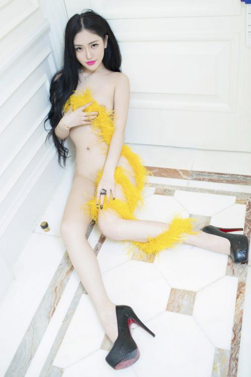 嘟嘟唇美女兮媛前凸后翘抱胸妩媚(图23)
/tmp/UploadBetakcsmcT [性感 妹子 Sexy Girls] url = http://7su.me/wp-content/uploads/zngirls/2016/08/29/201608298344.jpg

File Size (KB): 111.48 KB
Last Modified: November 26 2021 18:12:04
