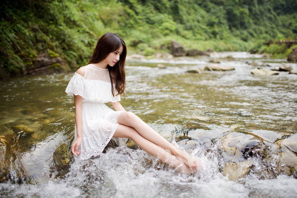 清新小萝莉蕾丝长裙湿身诱惑小溪写真  [1/10p] 性感 妹子 Sexy Girls, XPInwf [性感 妹子 Sexy Girls] url = http://7su.me/wp-content/uploads/xd/2016/08/31/23/201608Wednesday173.jpg