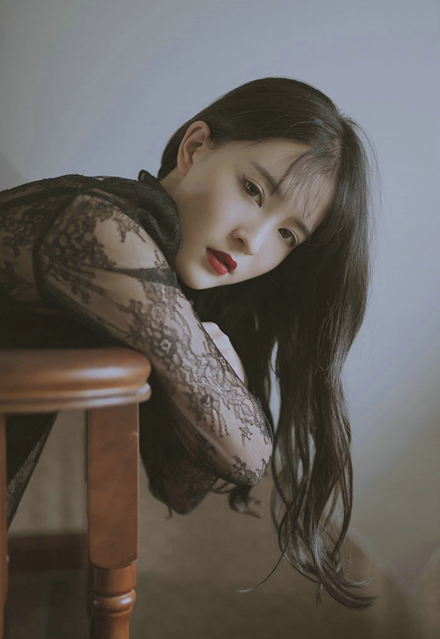 火辣红唇女郎魅惑黑色蕾丝妩媚写真  [1/10p] 性感 妹子 Sexy Girls, zRydH1 [性感 妹子 Sexy Girls] url = http://7su.me/wp-content/uploads/xd/2016/08/31/23/201608Wednesday42.jpg
