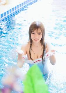 诱惑无限的美女程彤颜泳池湿身写真  [1/11p] 性感 妹子 Sexy Girls