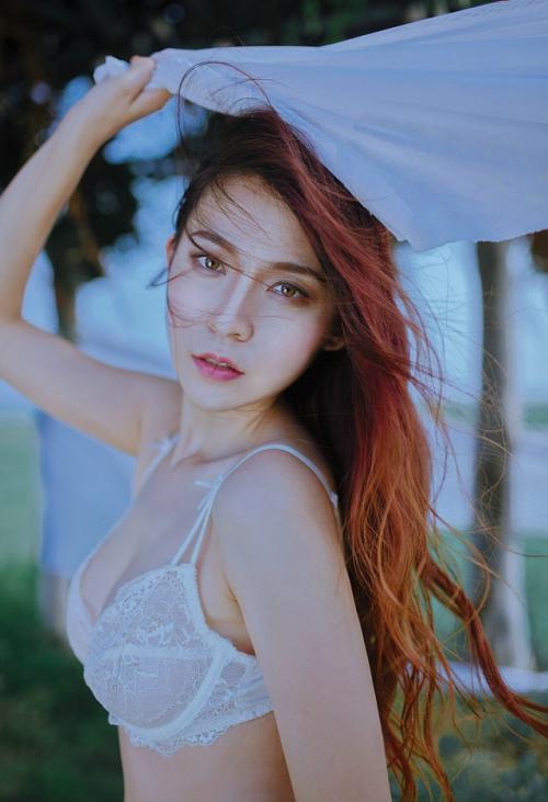 透视内衣美女白布缠绕身上展丰满身材  [1/8p] 性感 妹子 Sexy Girls
/tmp/UploadBetaqRIaoB [性感 妹子 Sexy Girls] url = http://7su.me/wp-content/uploads/xd/2016/09/07/11/201609Wednesday1369.jpg

File Size (KB): 154.21 KB
Last Modified: November 26 2021 18:24:18
