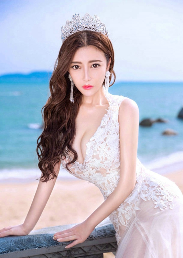 时尚高挑美女婚纱魅惑写真尽显霸气女王范  [1/6p] 性感 妹子 Sexy Girls, 20udgs [性感 妹子 Sexy Girls] url = http://7su.me/wp-content/uploads/xd/2016/09/07/11/201609Wednesday1361.jpg