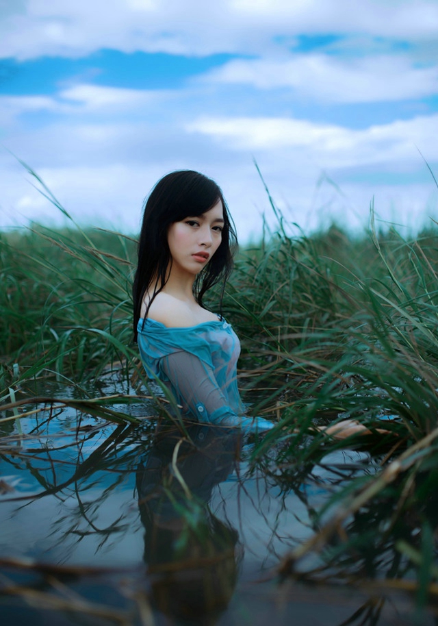 诱惑无限的湿身美女田地里美艳动人  [1/9p] 性感 妹子 Sexy Girls, 2Bd7Z8 [性感 妹子 Sexy Girls] url = http://7su.me/wp-content/uploads/xd/2016/09/07/11/201609Wednesday1400.jpg