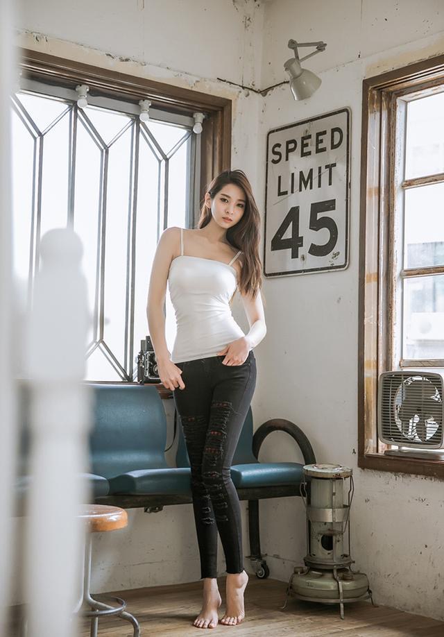 前凸后翘美女, sJqsK1 [性感 妹子 Sexy Girls] url = http://7su.me/wp-content/uploads/test/2016/09/07/19/2016090725.jpg