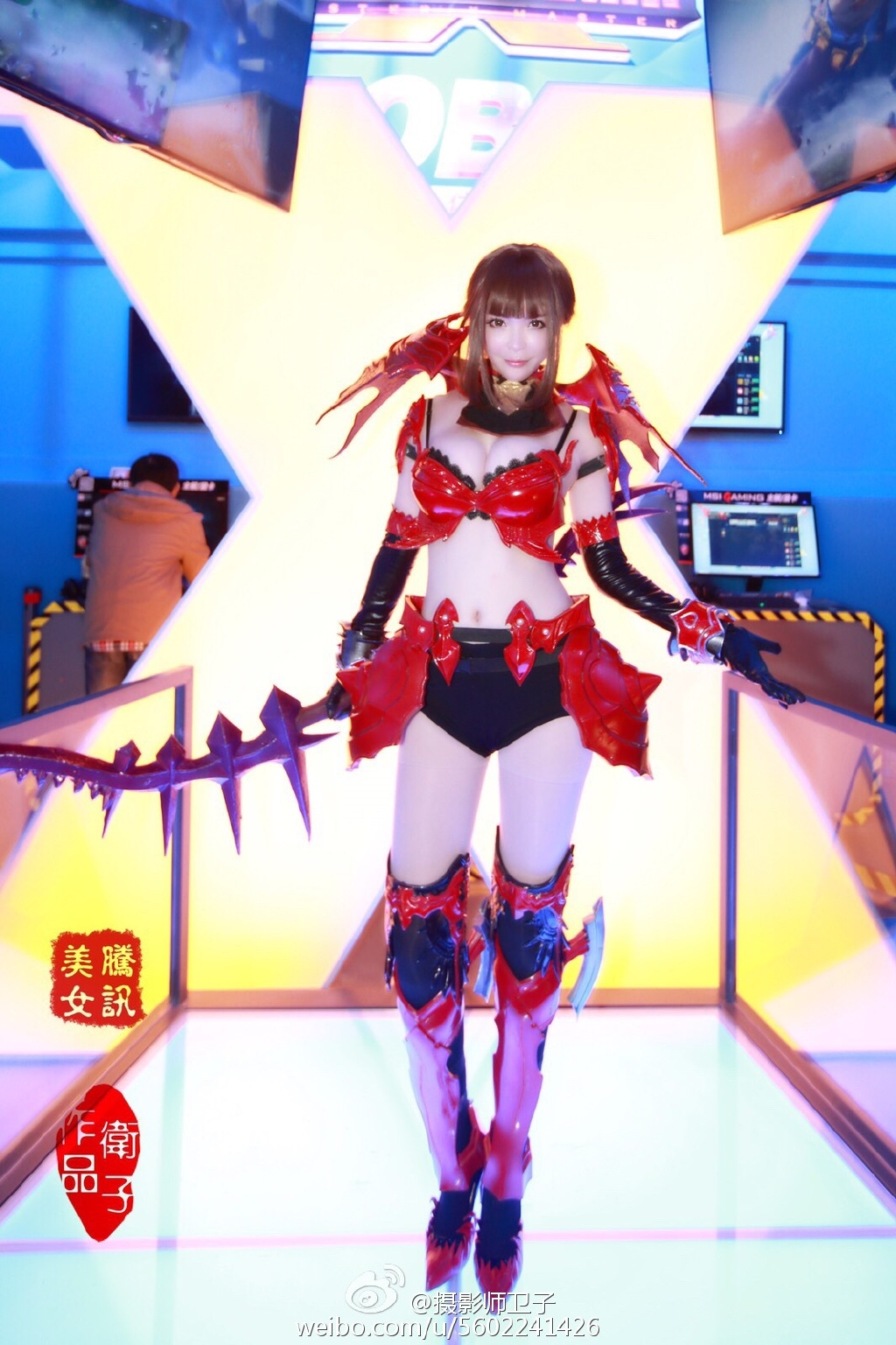 大胸showgirl美女, d7ZVyl [性感 妹子 Sexy Girls] url = http://7su.me/wp-content/uploads/test/2016/09/18/00/20160918612.jpg