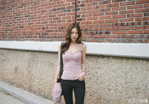 韩国高挑美女模特
/tmp/UploadBetamwMxuH [性感 妹子 Sexy Girls] url = http://7su.me/wp-content/uploads/test/2016/09/23/10/201609231383.jpg

File Size (KB): 263.61 KB
Last Modified: November 26 2021 18:26:49
