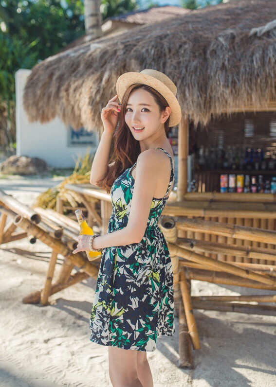 美女沙滩写真, VkF6wY [性感 妹子 Sexy Girls] url = http://7su.me/wp-content/uploads/test/2016/09/24/00/201609241545.jpg